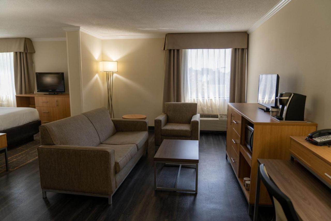 Holiday Inn Greenville By Ihg Exterior foto