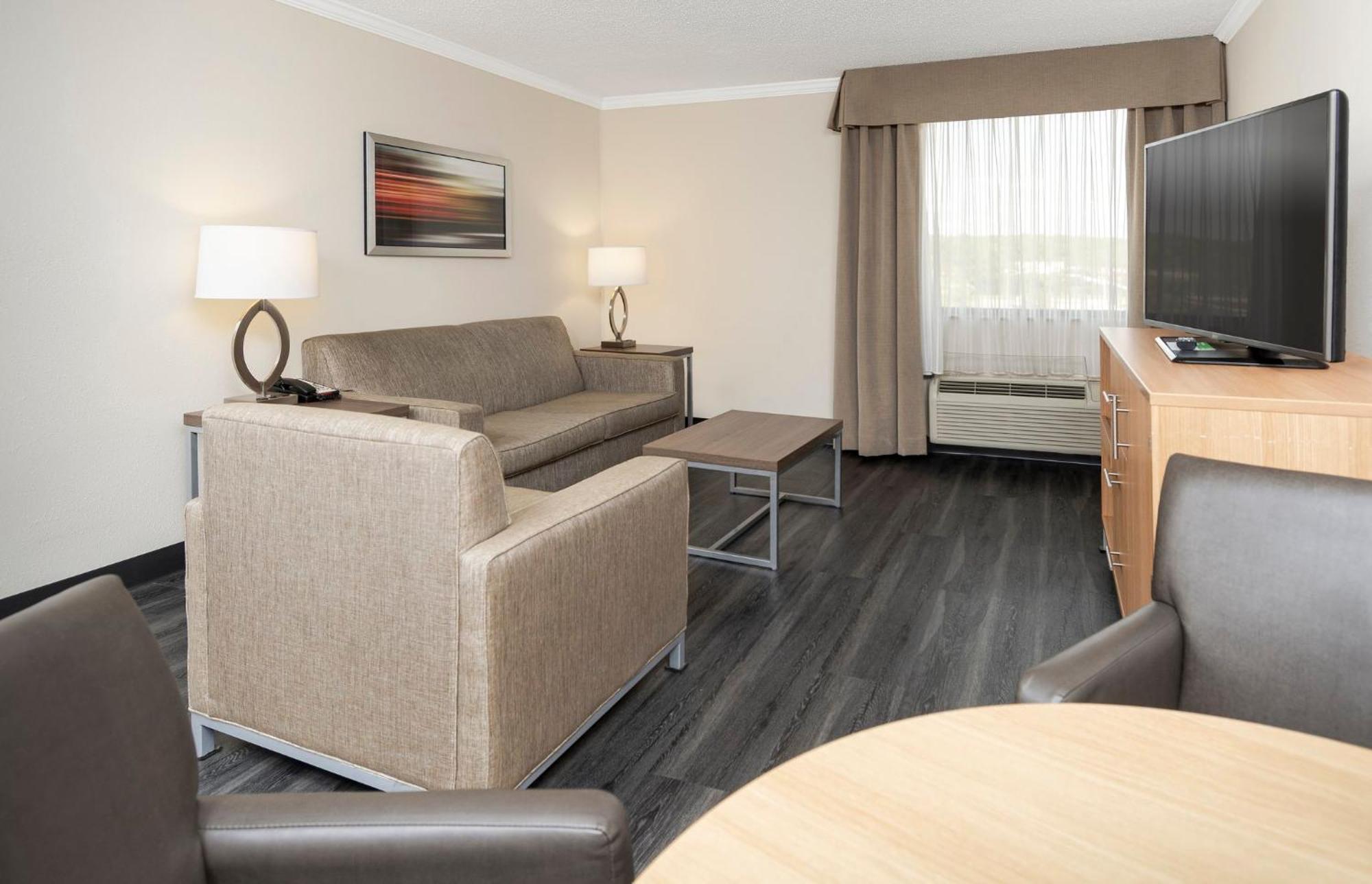 Holiday Inn Greenville By Ihg Exterior foto