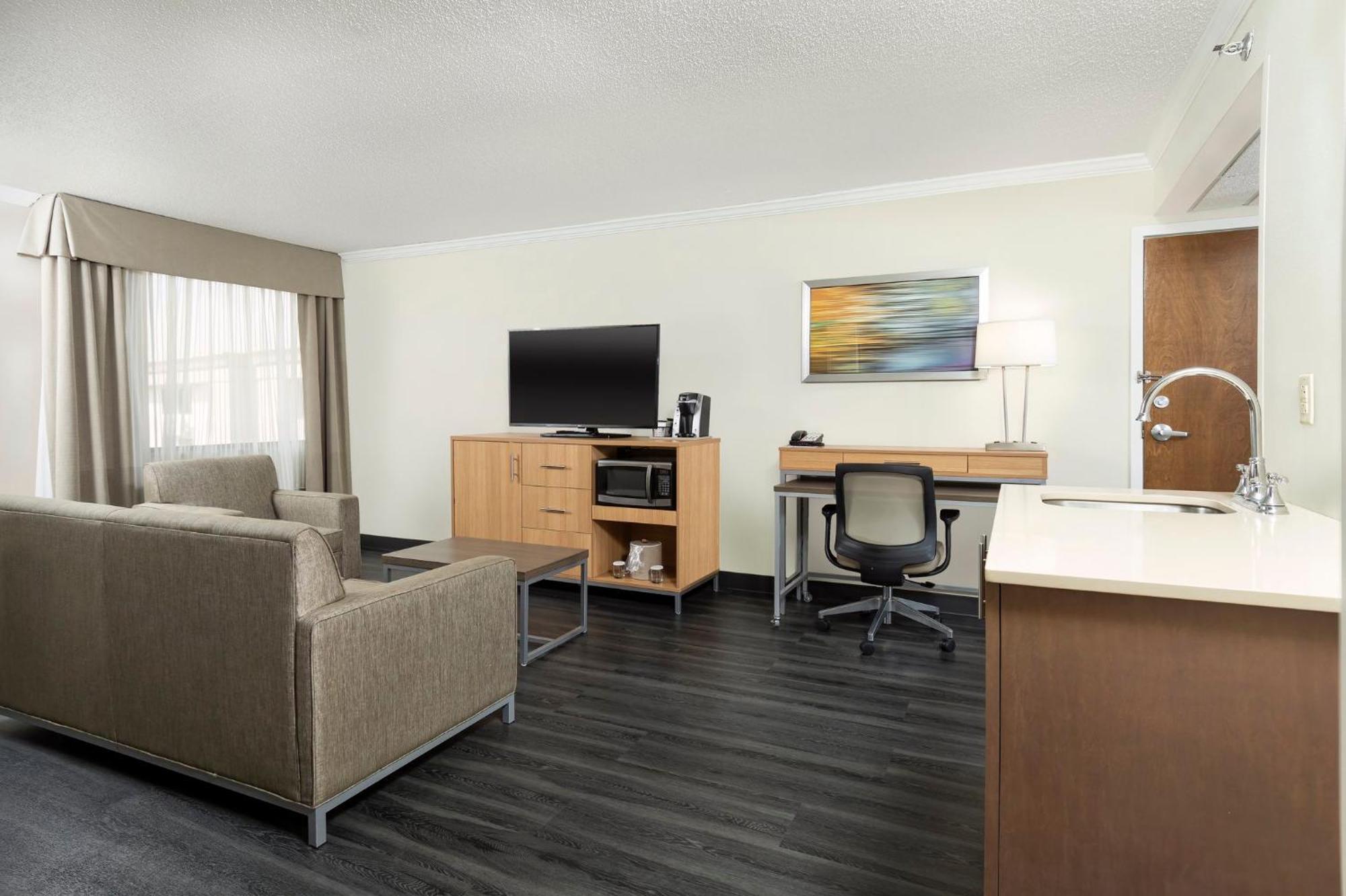 Holiday Inn Greenville By Ihg Exterior foto